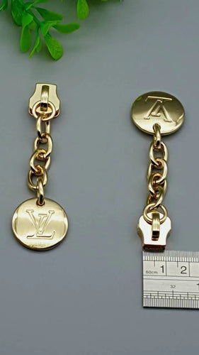 LV Gold Chain Zipper