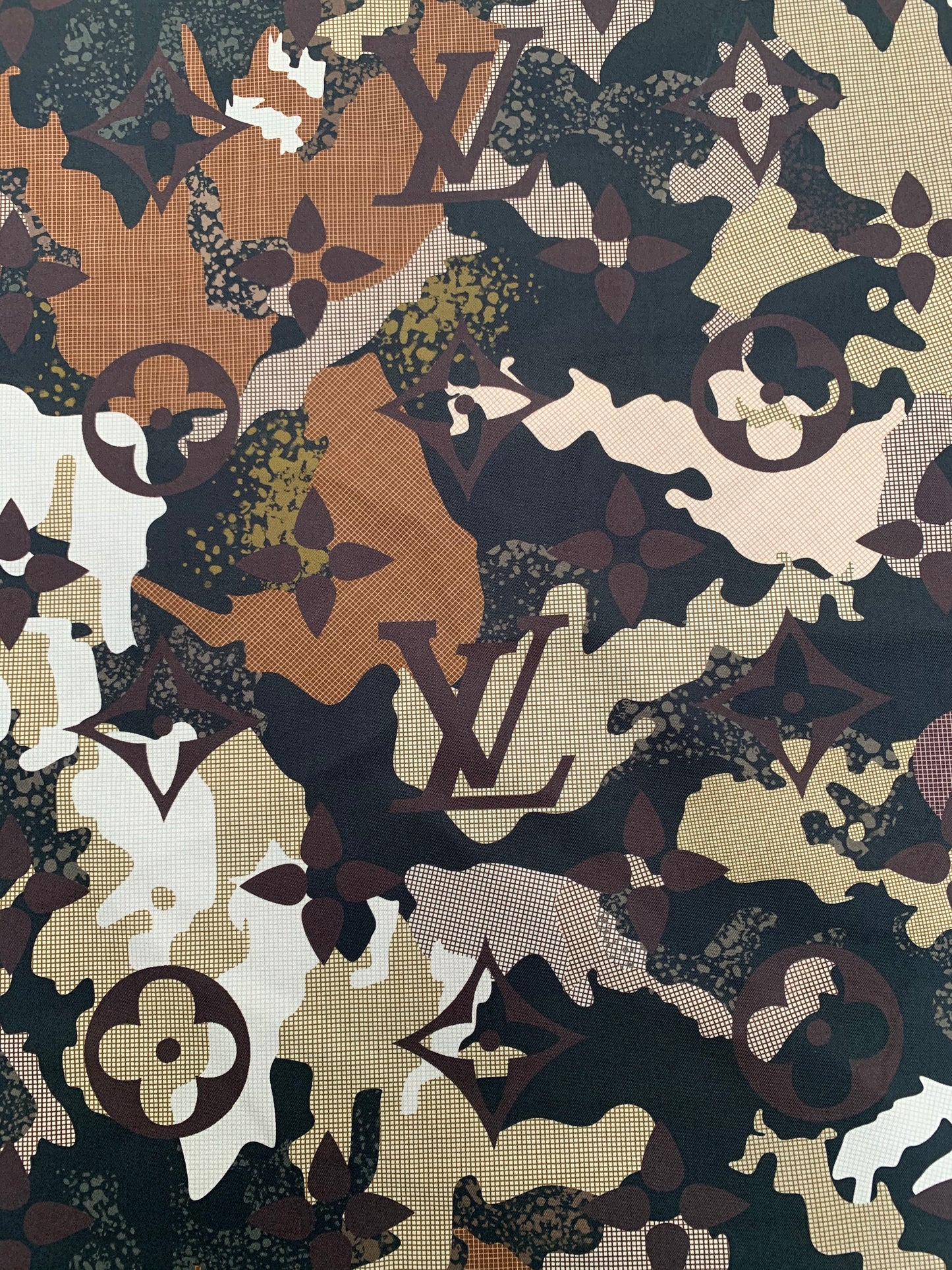 Tissu de chemise en coton à coudre Camouflage LV Quilting pour vêtements personnalisés Fait main DIY