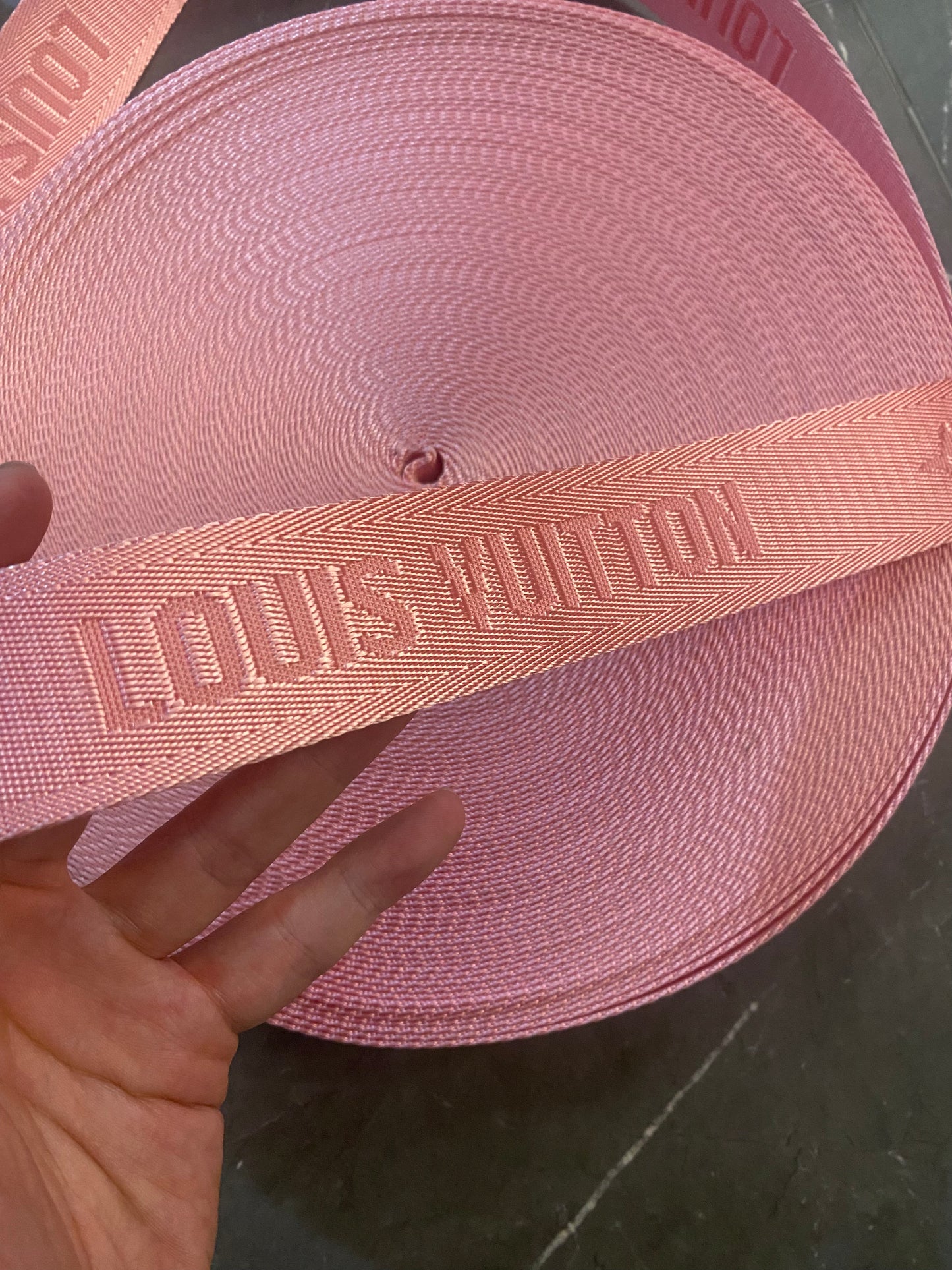 Hellrosa Louis Vuitton LV Riemen für handgefertigte DIY Basteltaschenreparatur