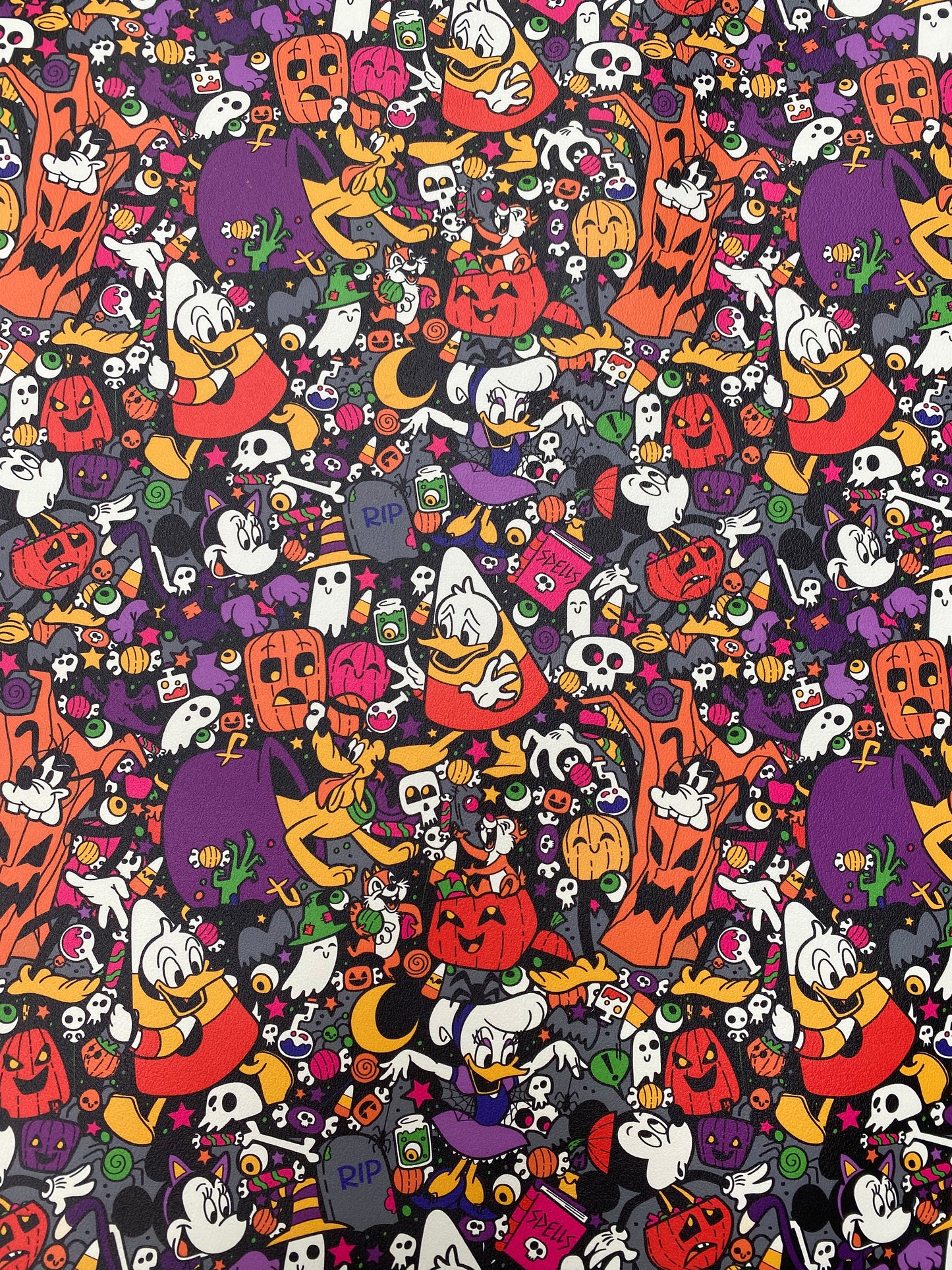 Tissu de dessin animé Disney Halloween en cuir pour baskets personnalisées, rembourrage fait à la main, rembourrage de meubles DIY