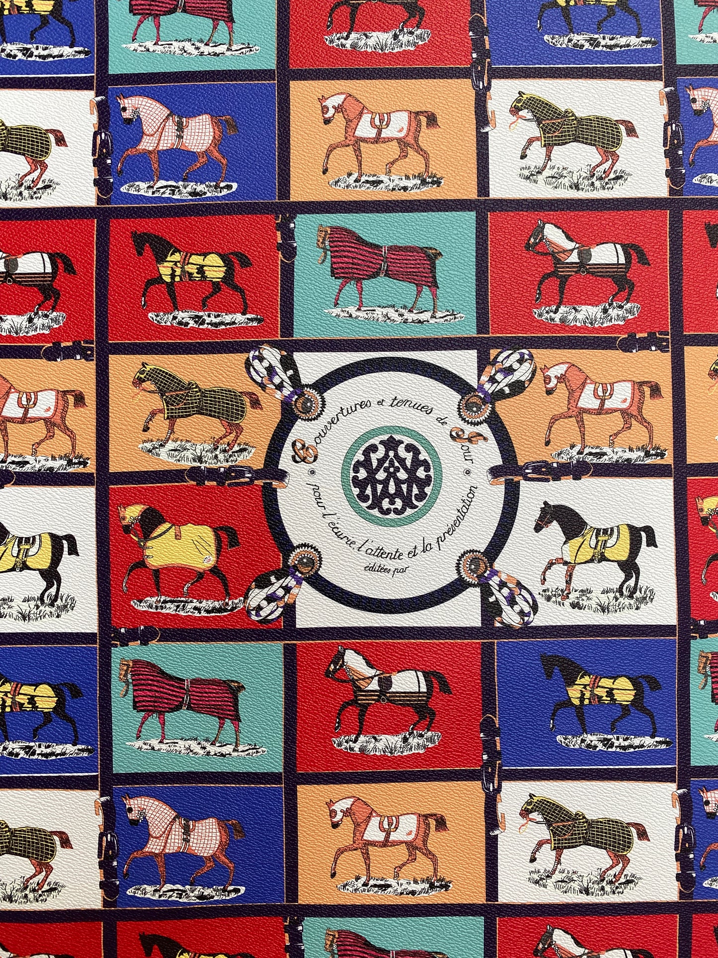 Tissu en cuir de cheval de créateur pour foulard Hermès pour l'artisanat fait à la main