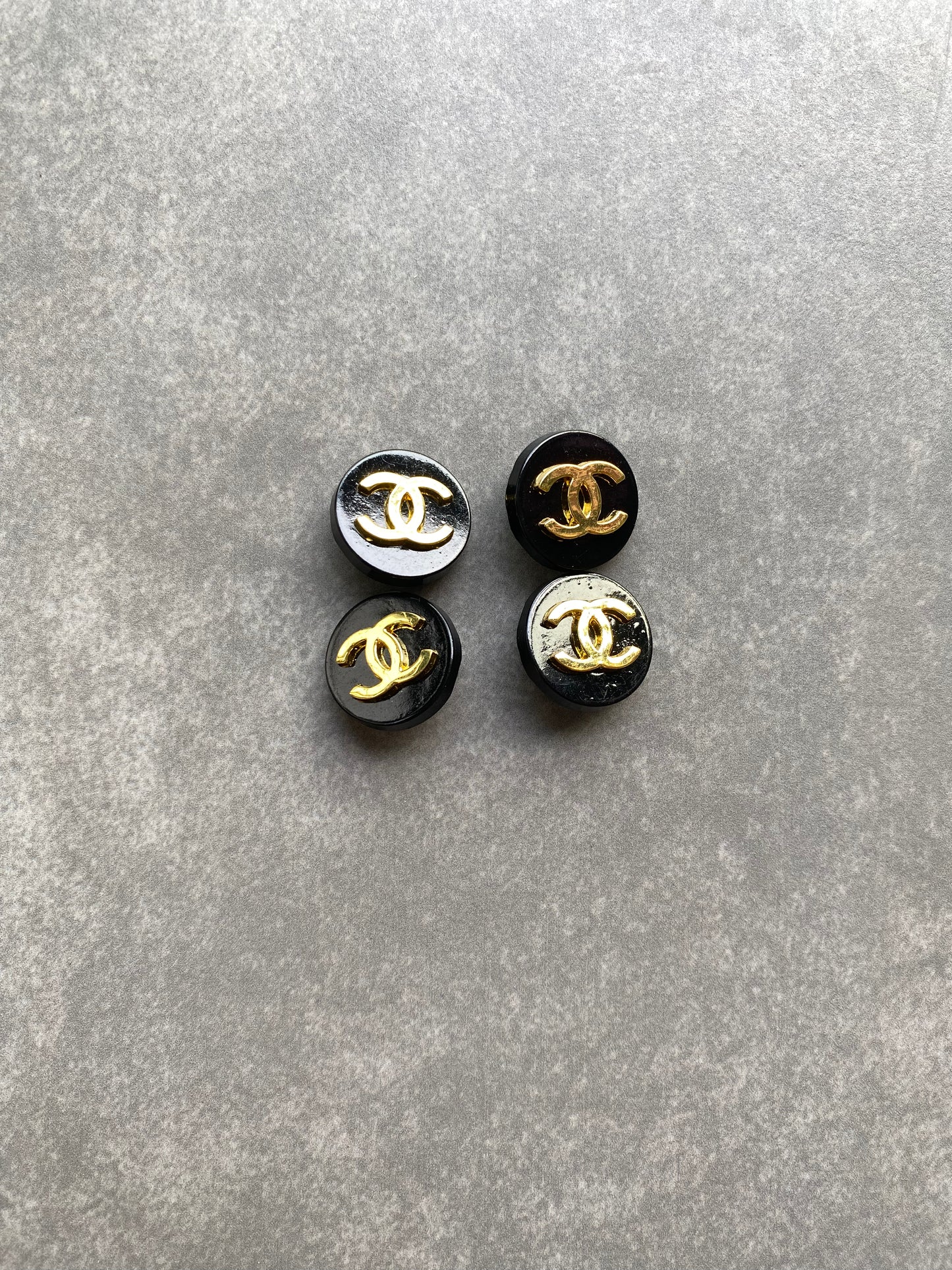 Bouton de vêtement Chanel noir accessoire pour projets d'artisanat faits à la main vêtements sur mesure