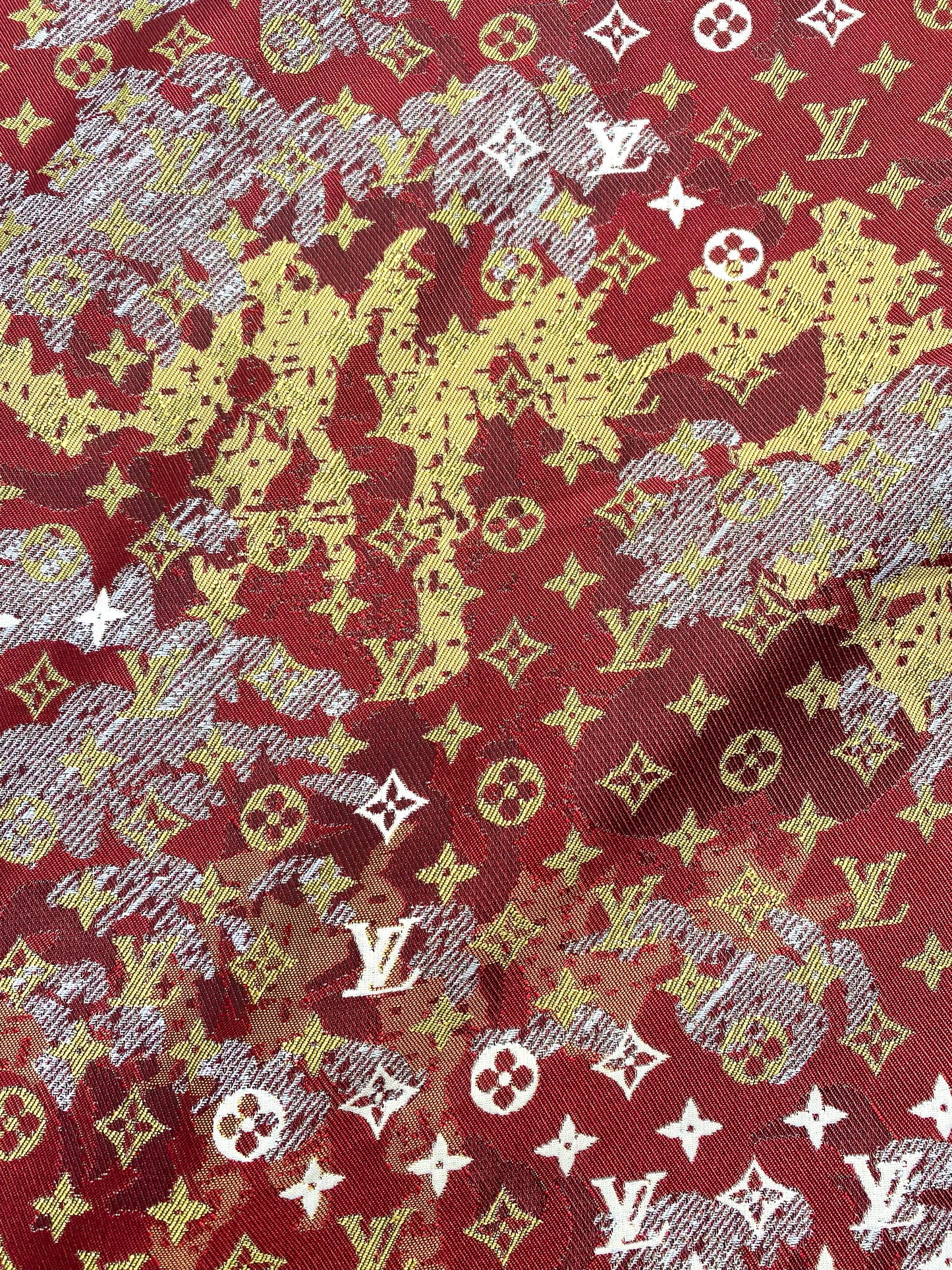 Tissu d'ameublement Louis Vuitton LV rouge vif pour projets de bricolage faits à la main Chaussures personnalisées