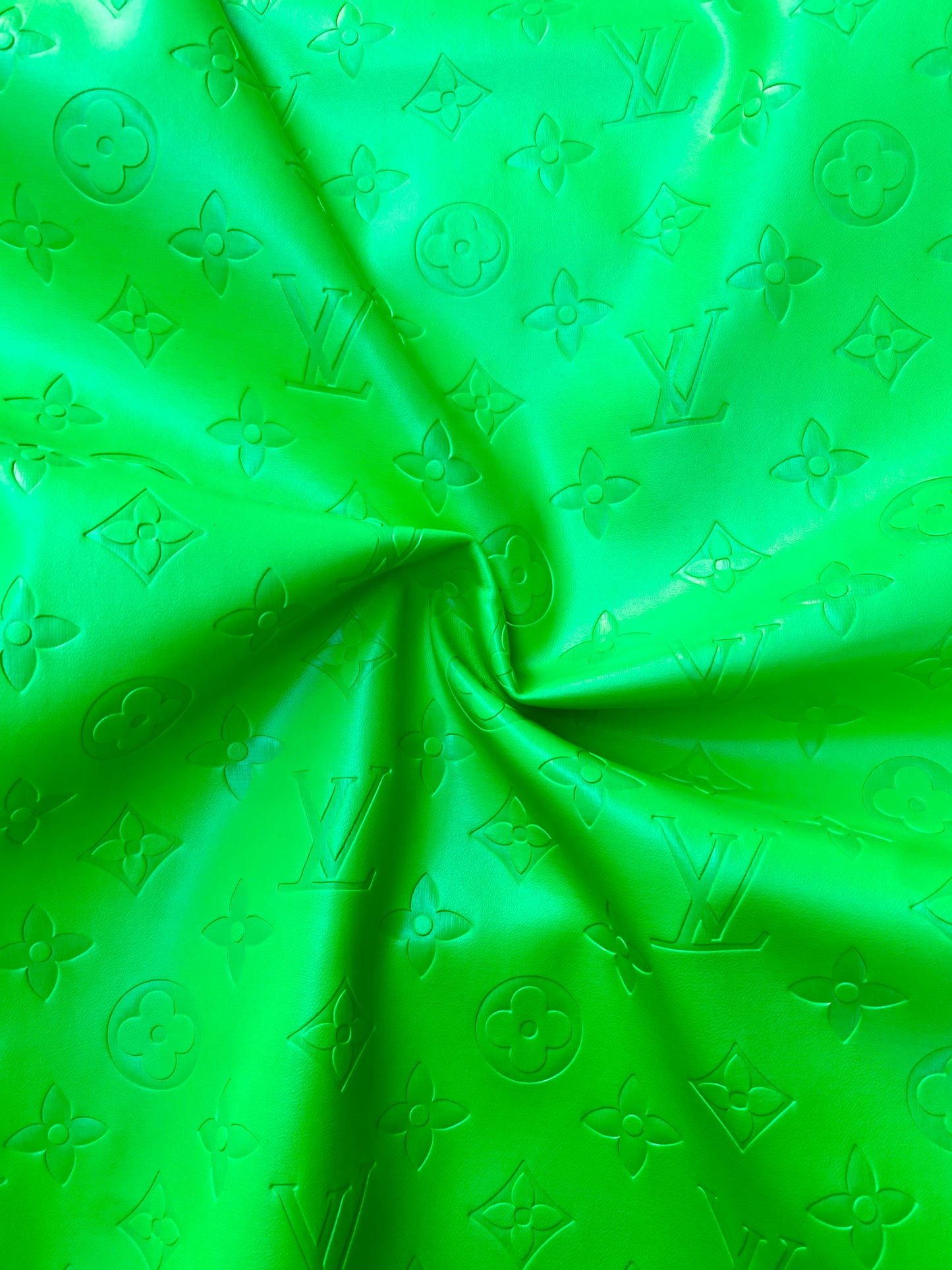 Tissu en vinyle souple en cuir LV vert fluo vif pour rembourrage de chaussures personnalisées faites à la main