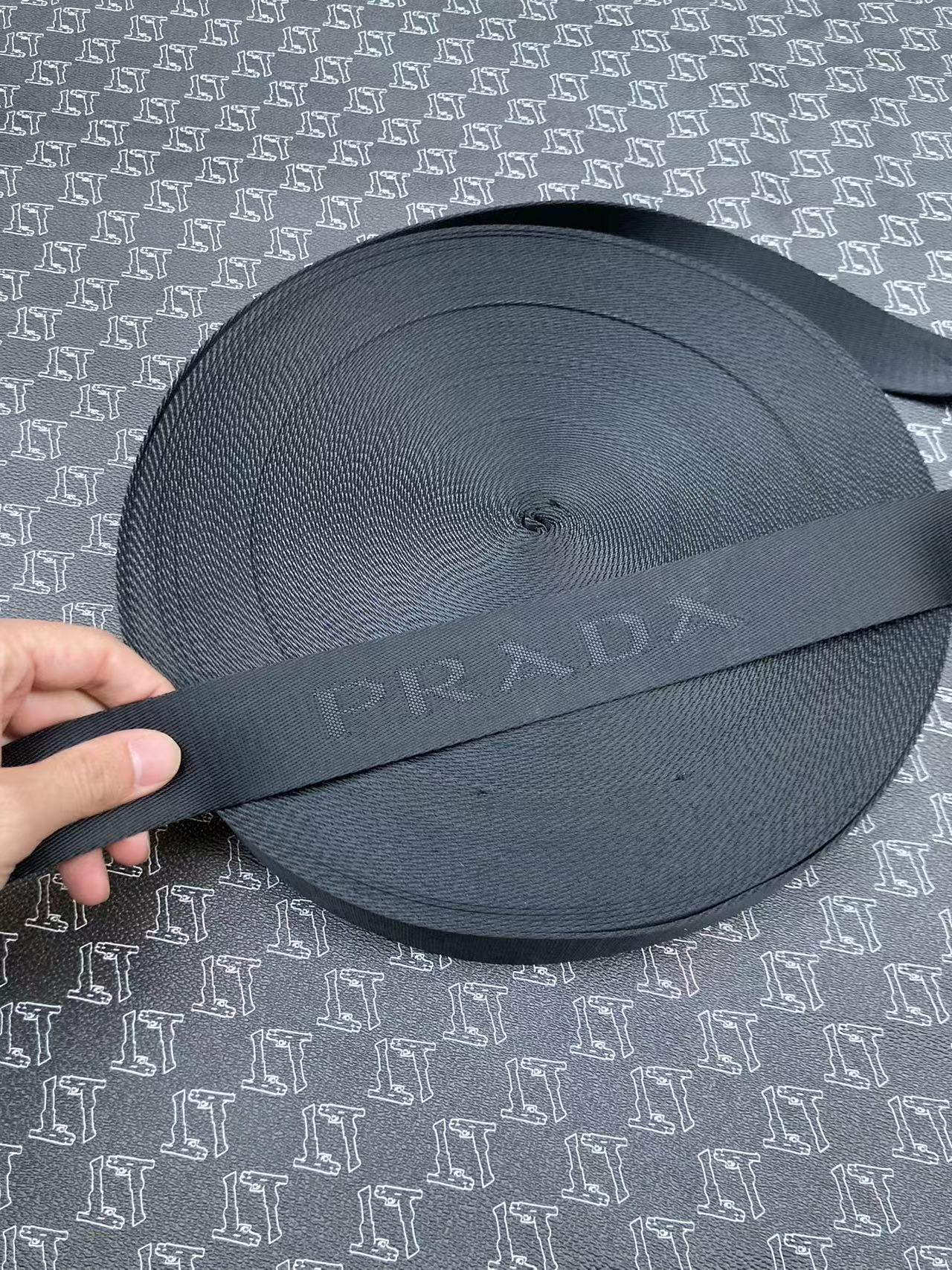 Sangle de sac Prada noire pour la réparation de sac à coudre DIY