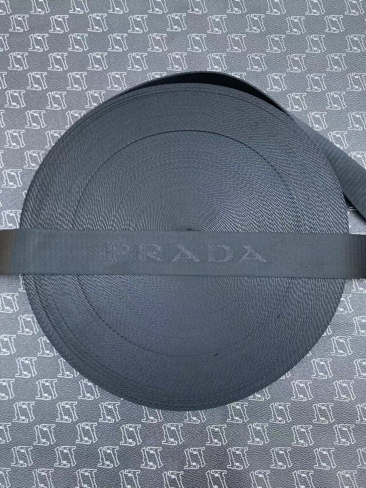 Sangle de sac Prada noire pour la réparation de sac à coudre DIY