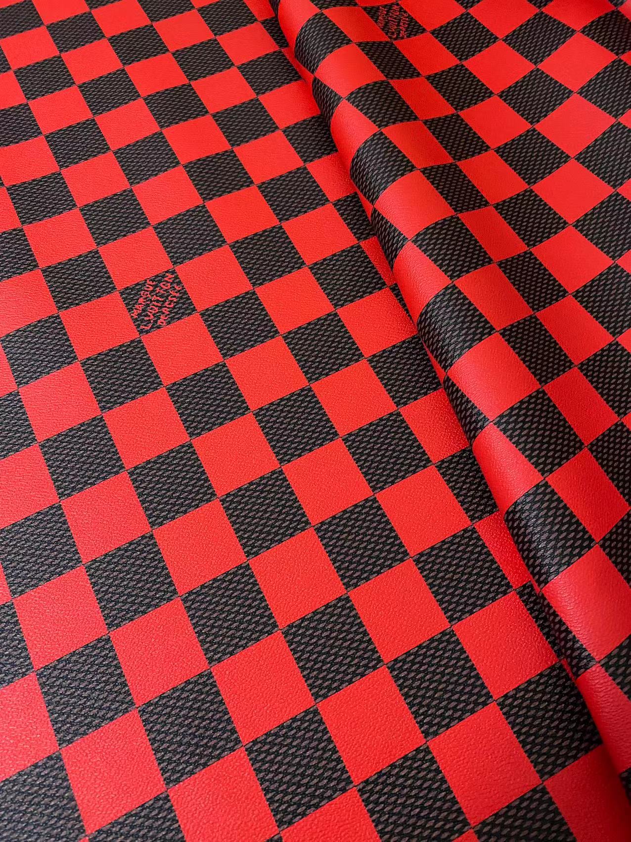 Cuir vinyle damier à gros carreaux rouge et vert pour baskets LV Trainer