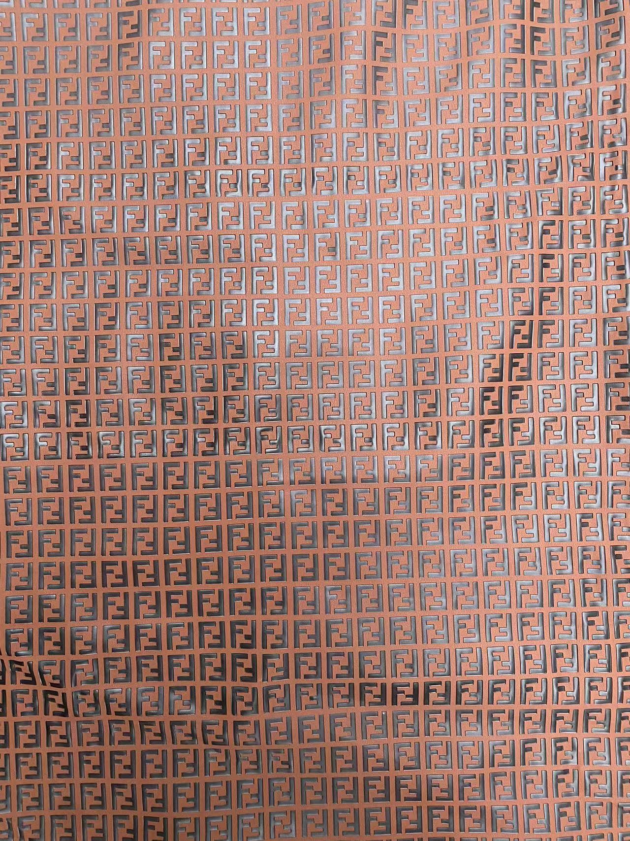 Tissu en cuir gaufré Fendi marron classique pour bricolage, couture, artisanat, sac fait main