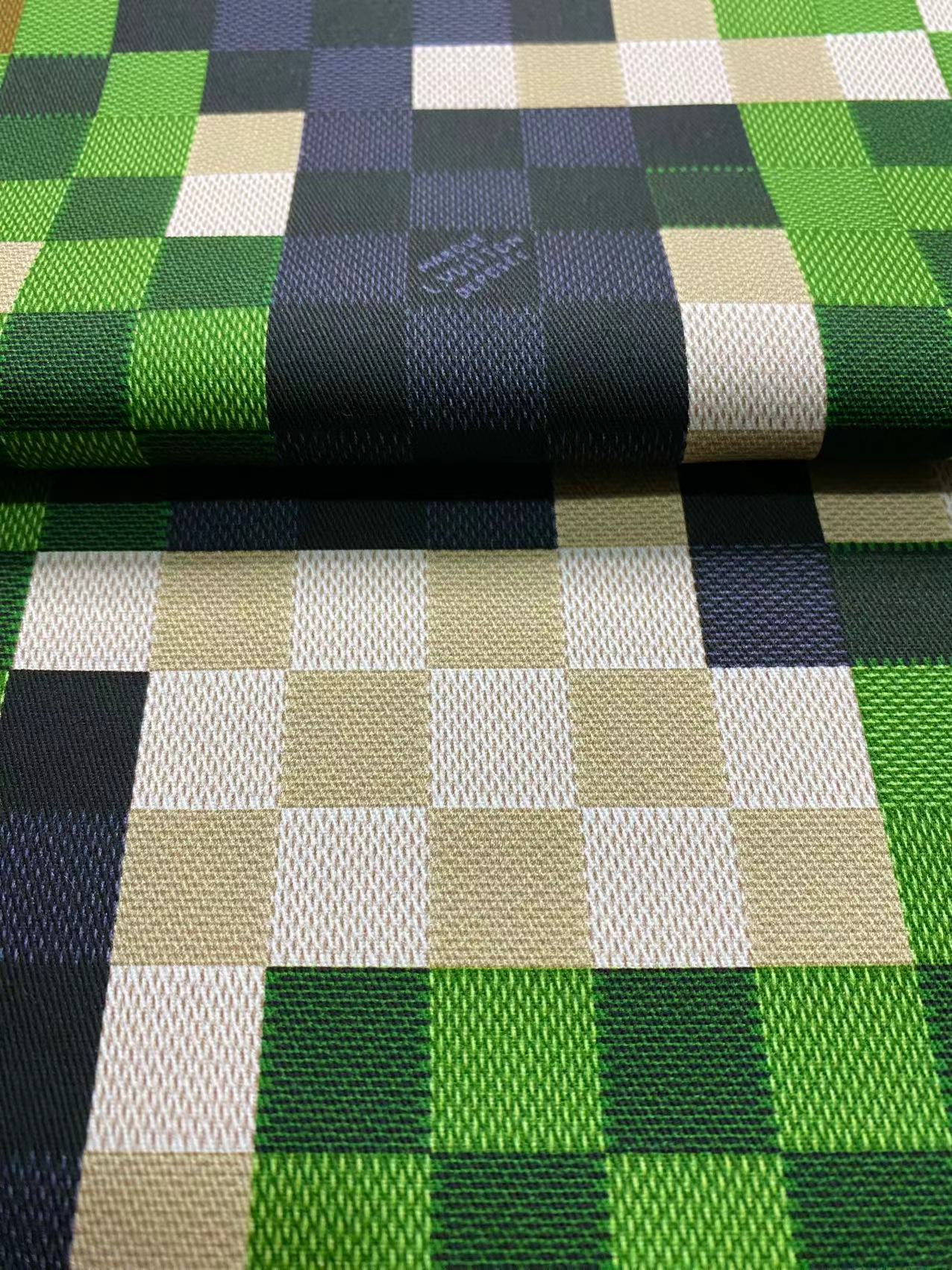 LV Grün Damier Check Louis Vuitton Anzug Baumwollstoff für handgemachte DIY Nähen maßgeschneidert