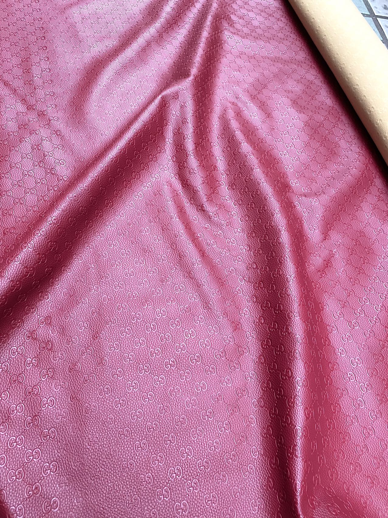 Soft Burgundy Gucci Embossed Car Seat Leather Materials for Handmade DIY Sewing