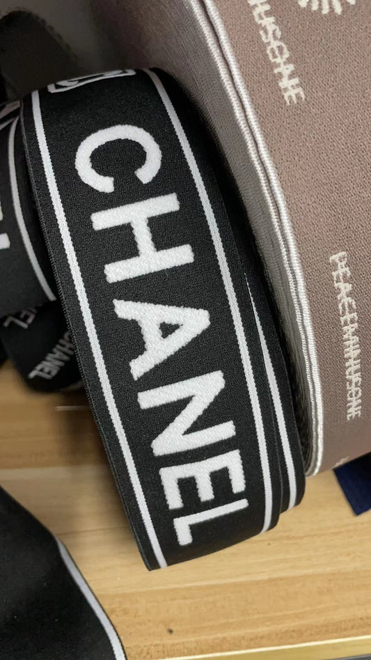 Chanel Wickeltuch mit elastischem Band