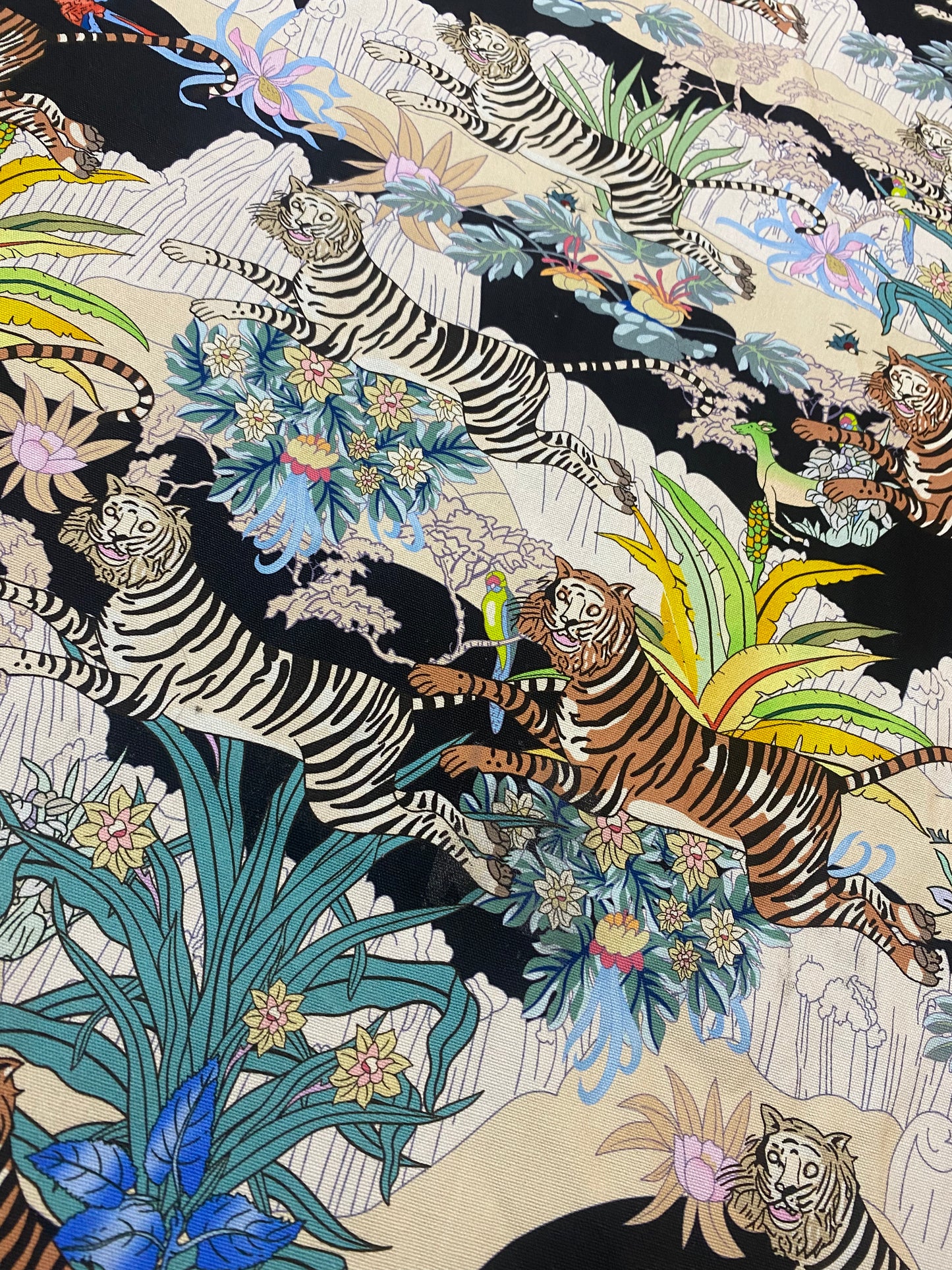 Tissu en coton personnalisé avec motif tigre pour couture à la main