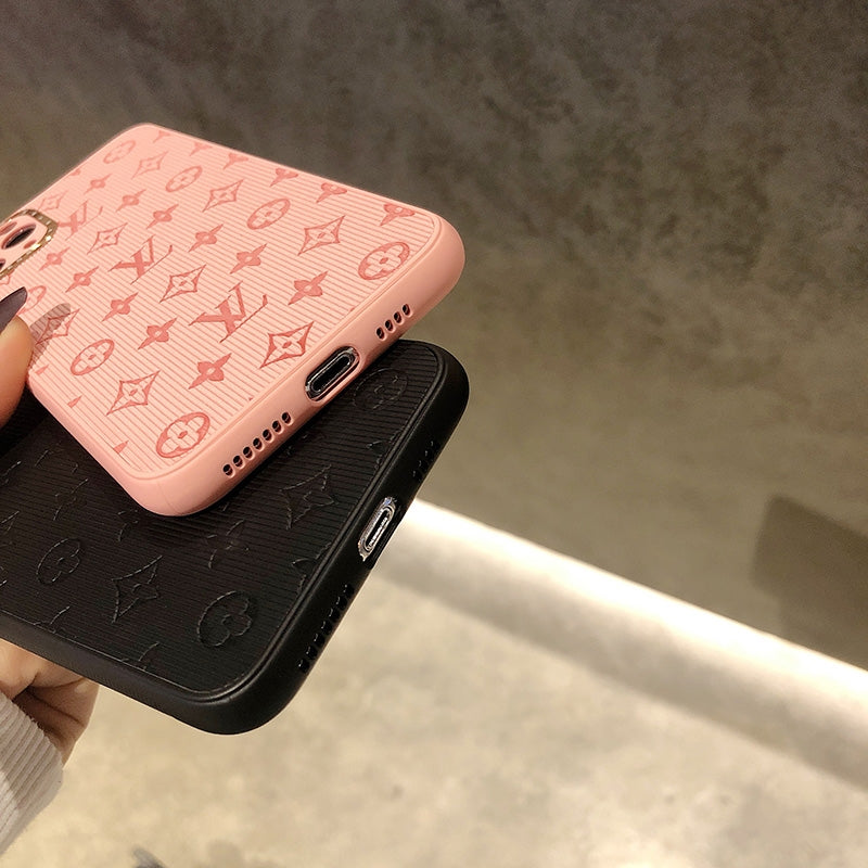 Étuis fantastiques pour iPhone aux couleurs acidulées de LV Leather