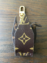 Load image into Gallery viewer, Trending LV Leather Crane Bag Charm