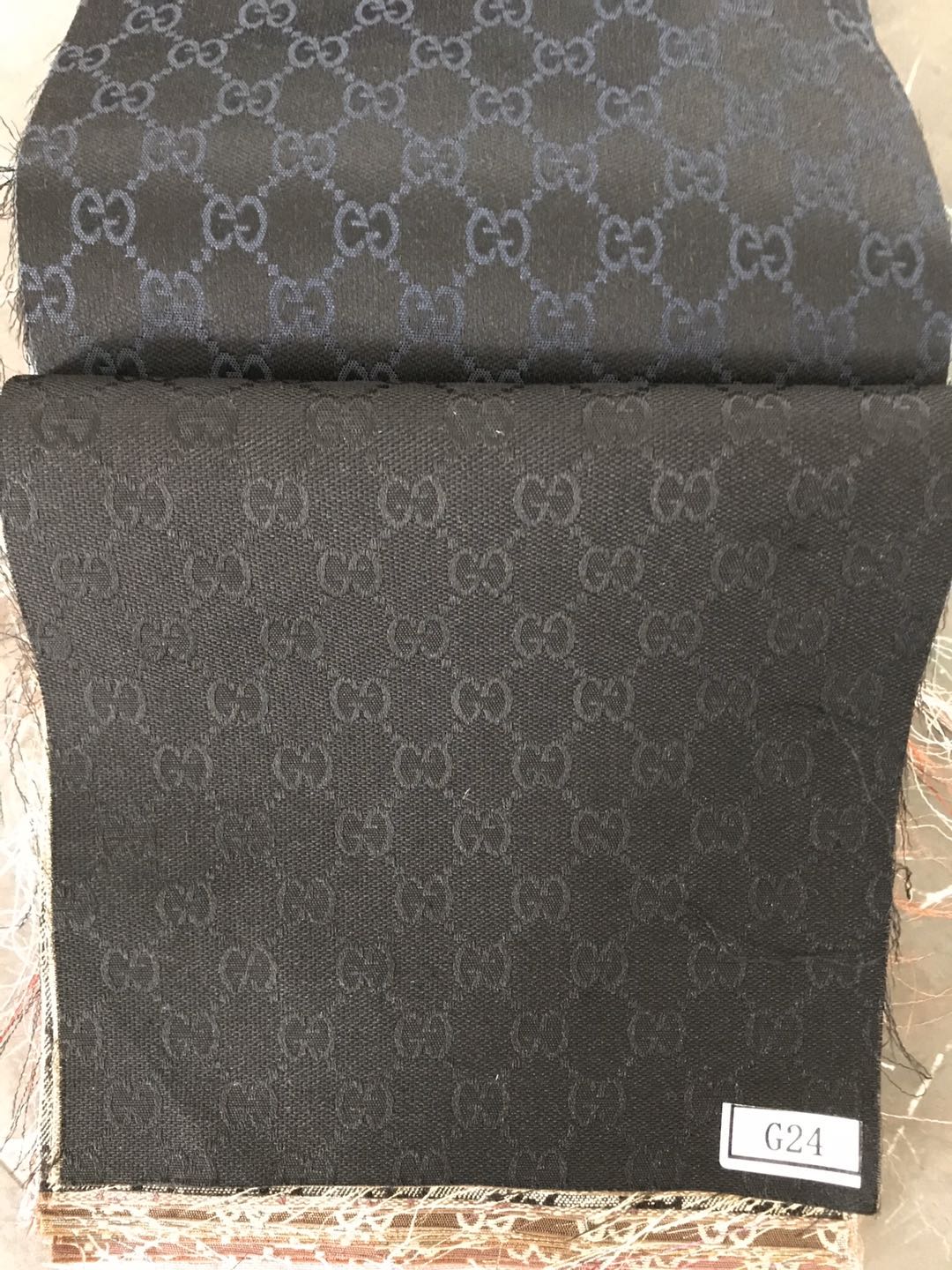 Tissu Jacquard Gucci pour chaussures et masques personnalisés