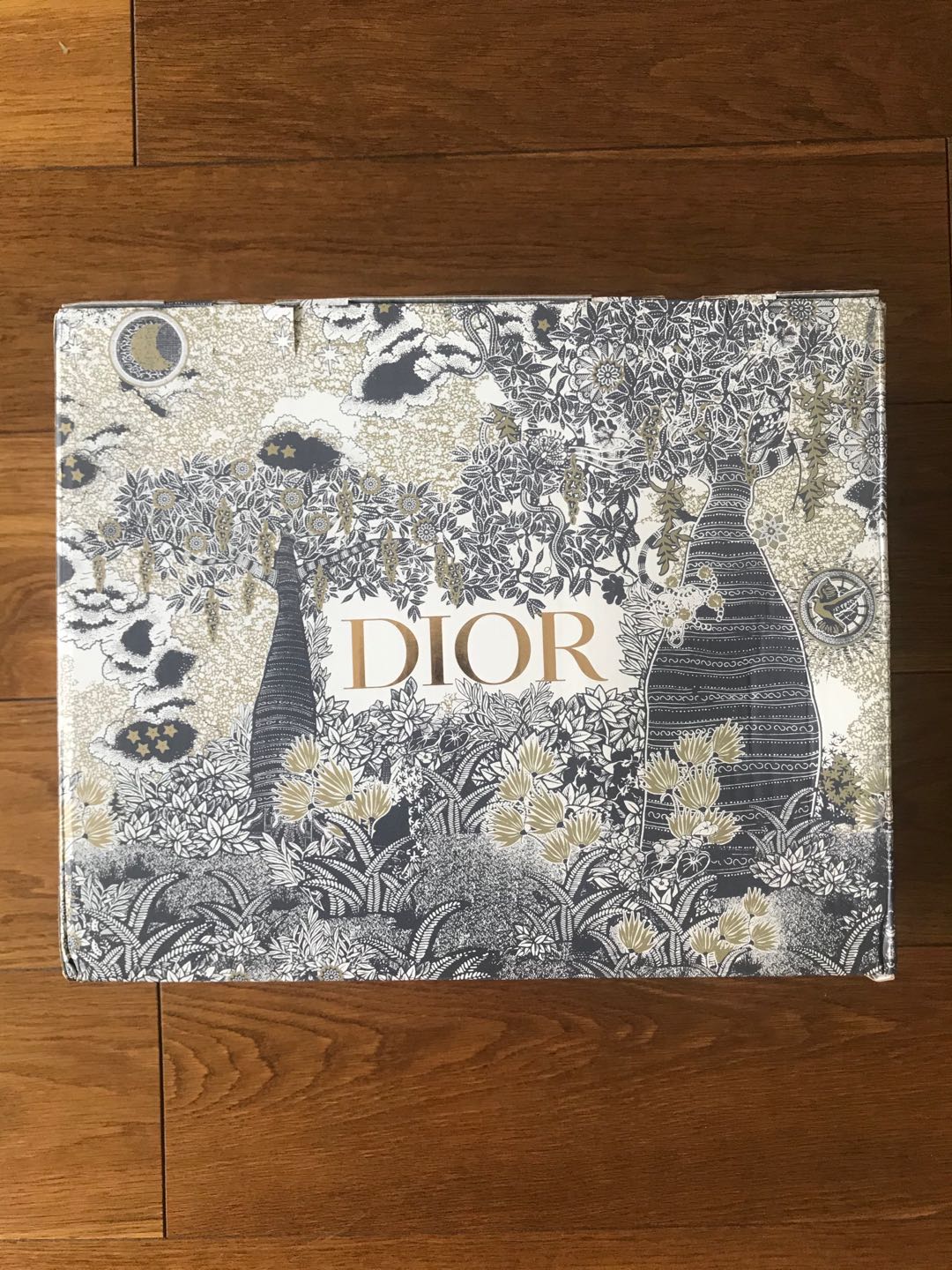 Best Seller Cozy Dior Flannel Blanket