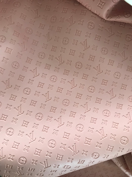 Tissu en similicuir gaufré rose Louis Vuitton pour revêtement de voiture avec petites lettres