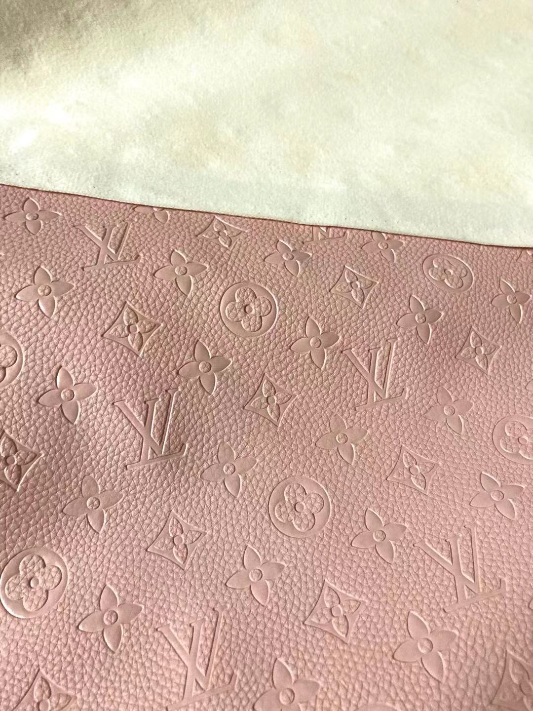 Cuir souple LV rose gaufré pour baskets personnalisées