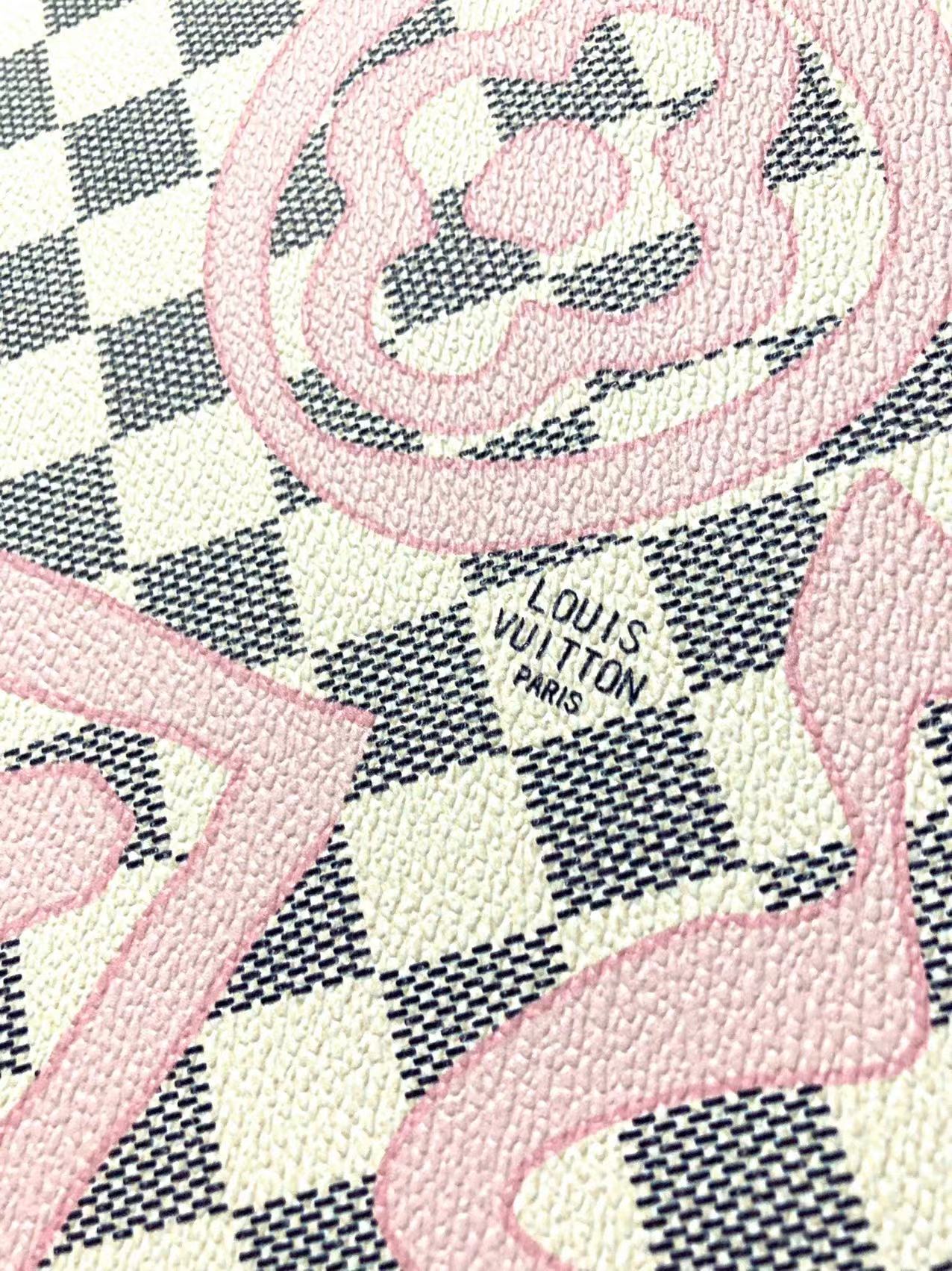 Weißes Damier LV Check Pink Graffiti Designer Vinyl Leder für Tasche