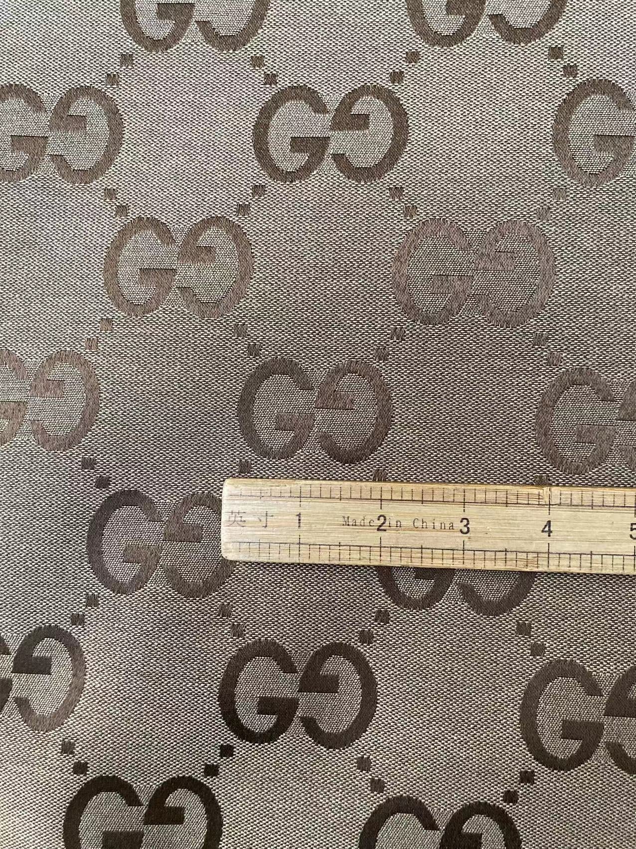 Trendiger neuer großer GG Gucci-Baumwollstoff in Braun für Kleidung