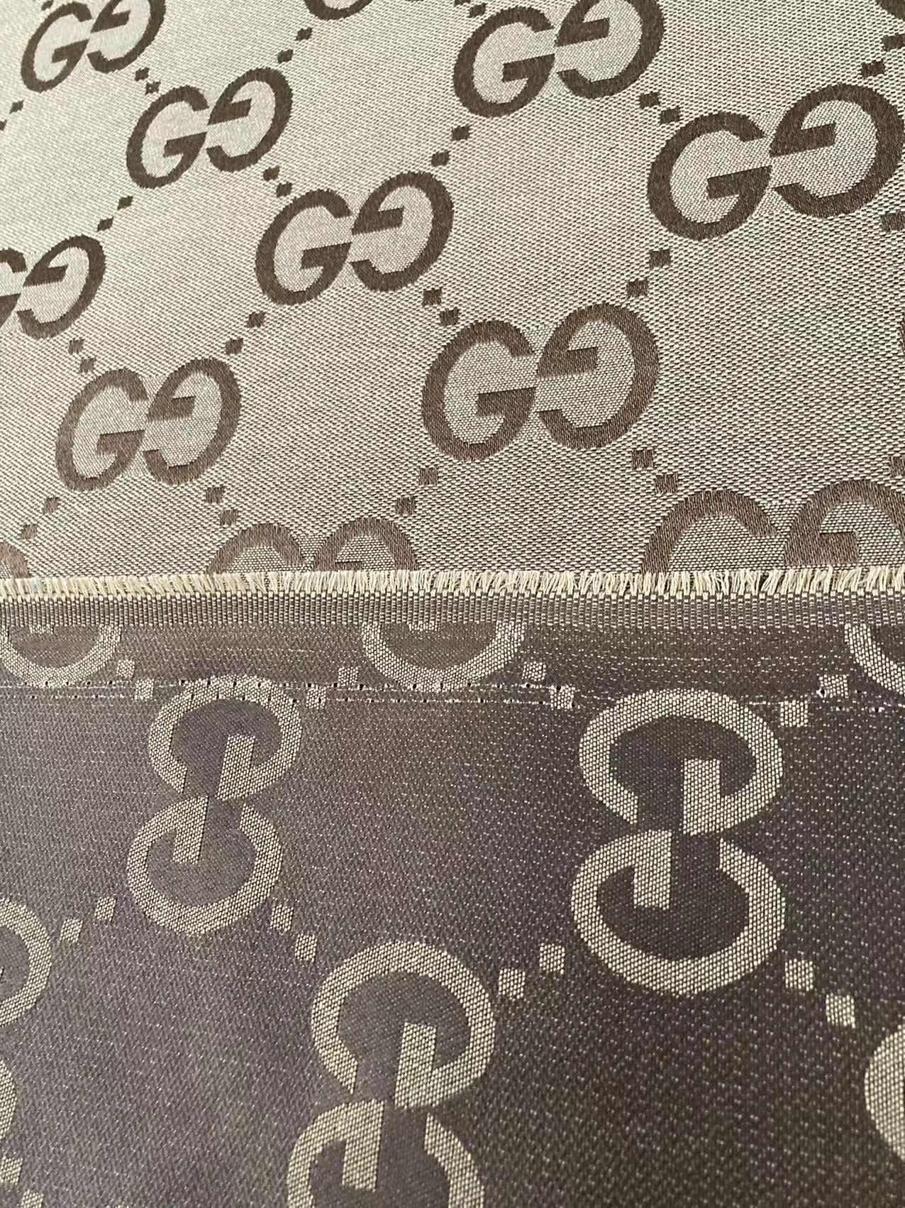 Tissu en coton marron Big GG Gucci tendance pour vêtements