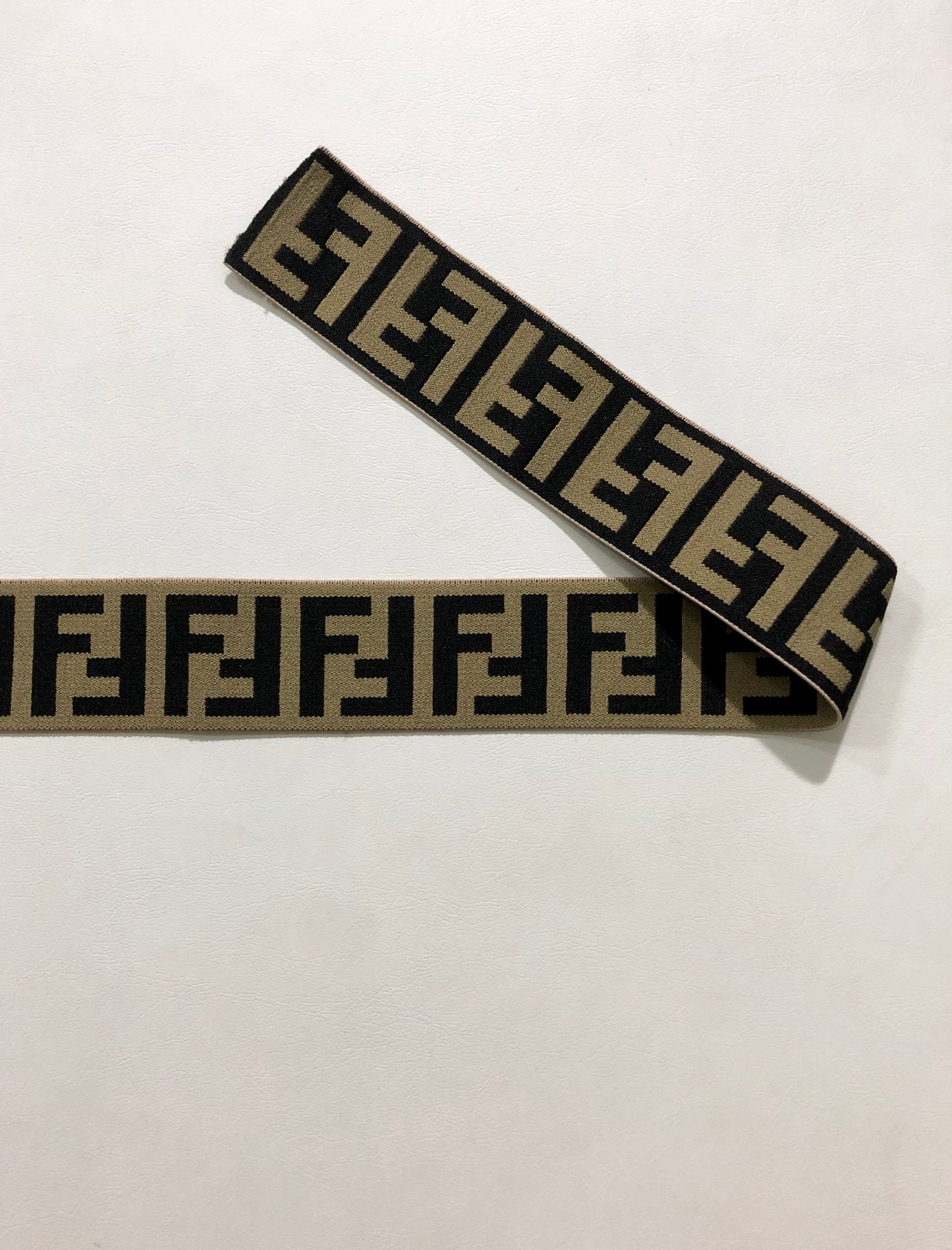 Klassisches FF Fendi Gummiband